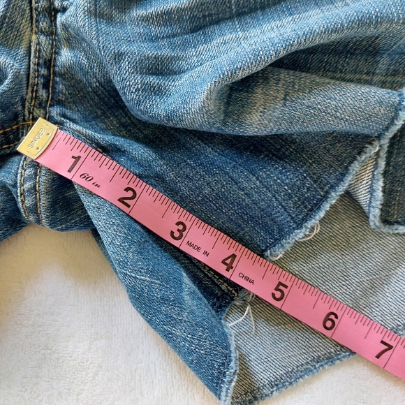 AEO Distressed Cut-Off Shorts - Picture 13 of 13